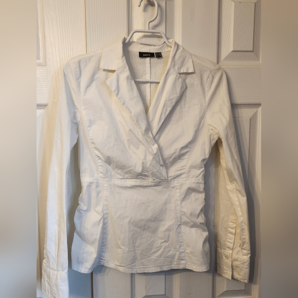 (8) Mexx white cross neck Blouse
